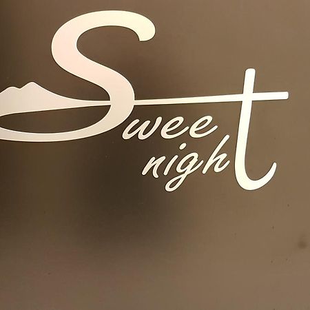 Sweet Night Rooms Napoli Bagian luar foto