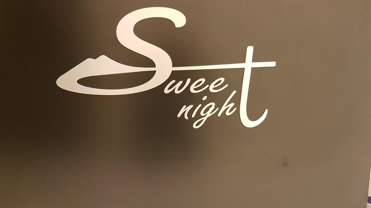Sweet Night Rooms Napoli Bagian luar foto