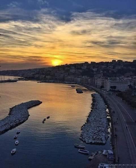 Sweet Night Rooms Napoli Bagian luar foto
